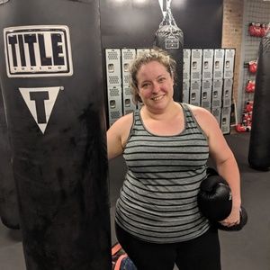 Meet your Posher, Lorie